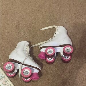 Chic Kids Cream and Pink Roller Skates